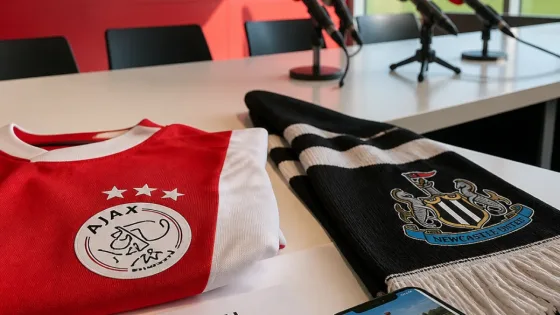 Ajax transfer dispute spills into public as Steur’s brother rebuts criticism