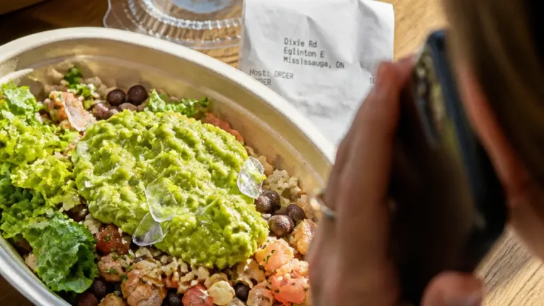 Mississauga mother seeks answers after sharp fragments found in Chipotle bowl