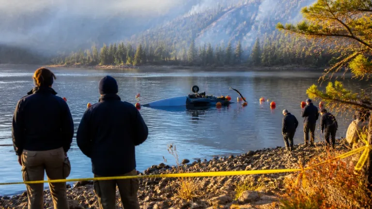 Sooke pilot killed while aiding Colorado wildfire response; federal probe underway