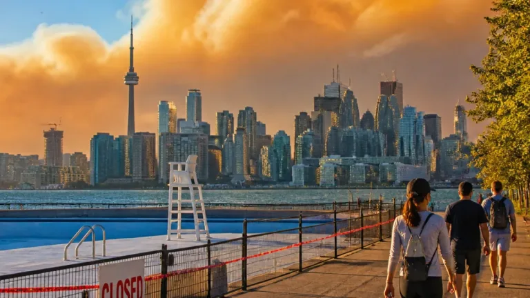 Toronto air briefly improves but wildfire smoke set to return this evening