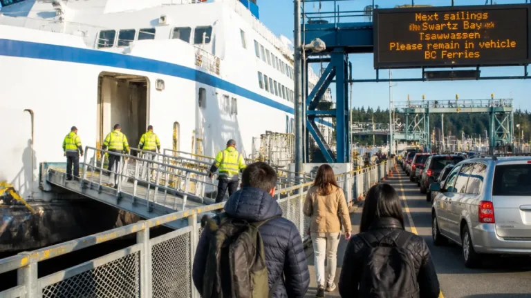 Victoria travellers face disruptions after BC Ferries sailing returns to Swartz Bay