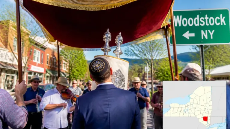 Woodstock readers: Torah parade took place in New York, not Oxford County